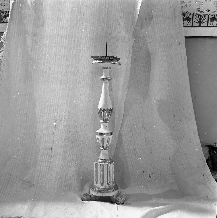 candeliere d'altare, serie - bottega marchigiana (sec. XIX)