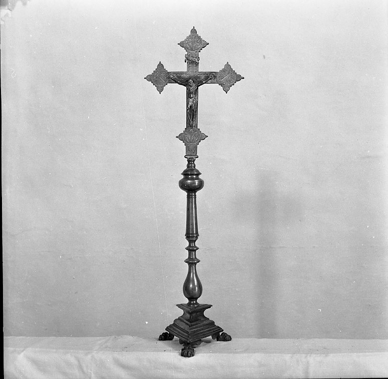 croce d'altare - bottega marchigiana (sec. XVII, sec. XVIII)