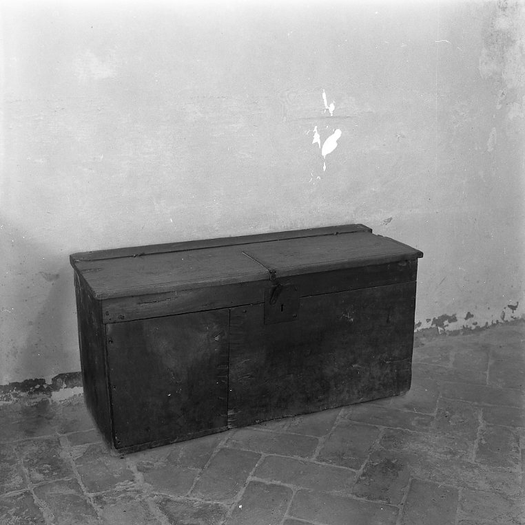 cassapanca - bottega marchigiana (sec. XIX)