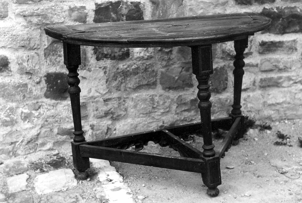 tavolo, opera isolata - bottega di Pennabilli (sec. XIX)