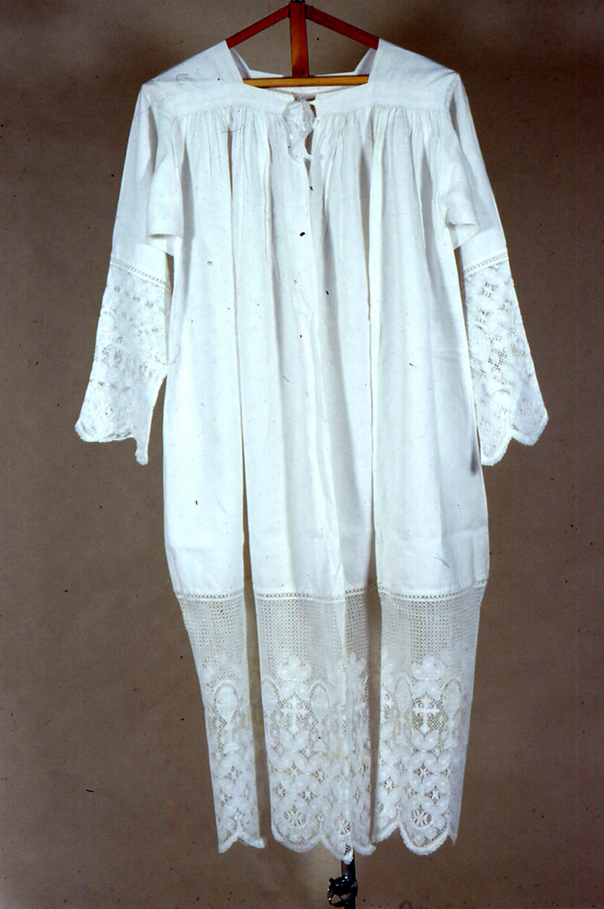 camice - manifattura marchigiana (prima metà sec. XX)