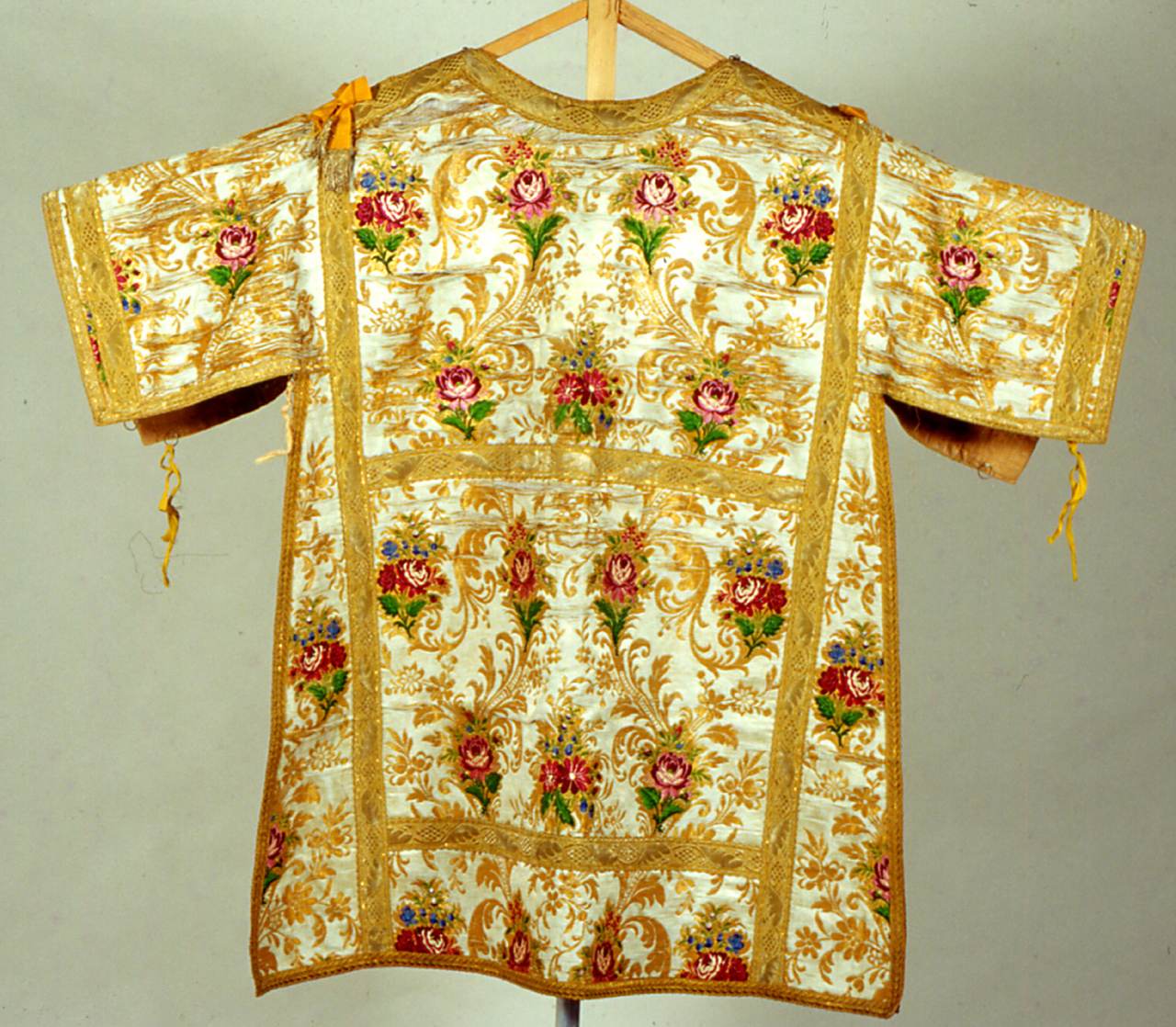 dalmatica - manifattura italiana (prima metà sec. XIX)