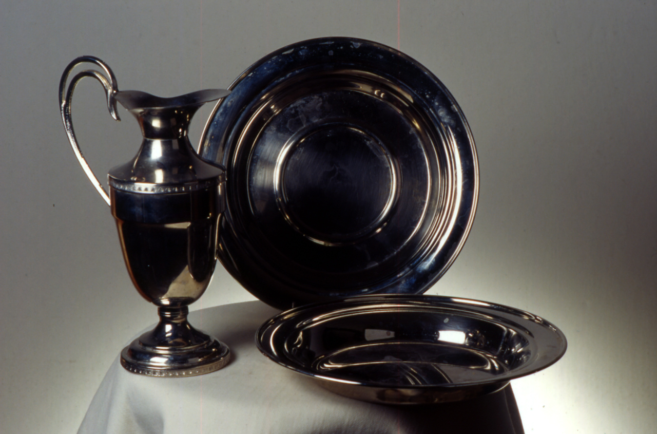 lavabo, elemento d'insieme - bottega Italia centrale (prima metà sec. XX)