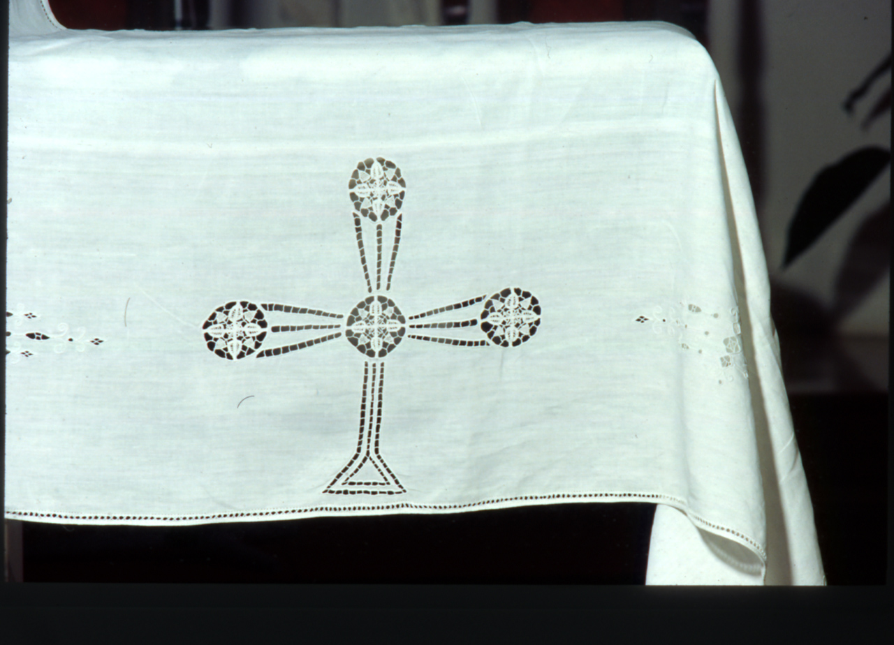 tovaglia d'altare - manifattura marchigiana (metà sec. XX)