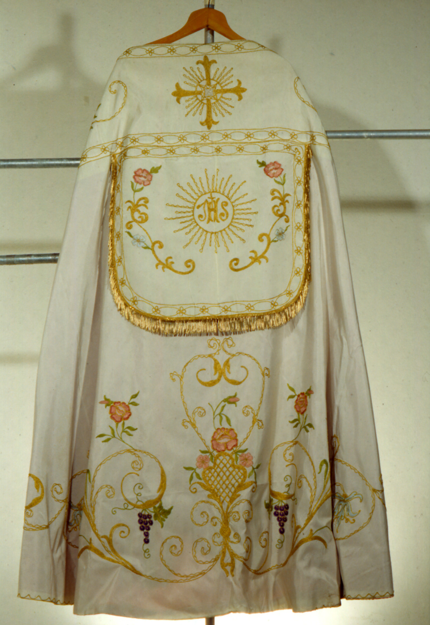 piviale - manifattura Italia centrale (prima metà sec. XX)