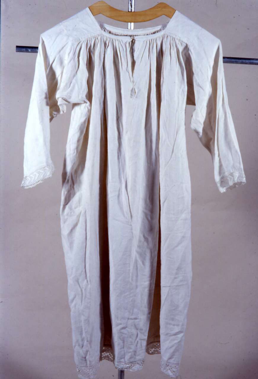 camice - manifattura marchigiana (prima metà sec. XX)