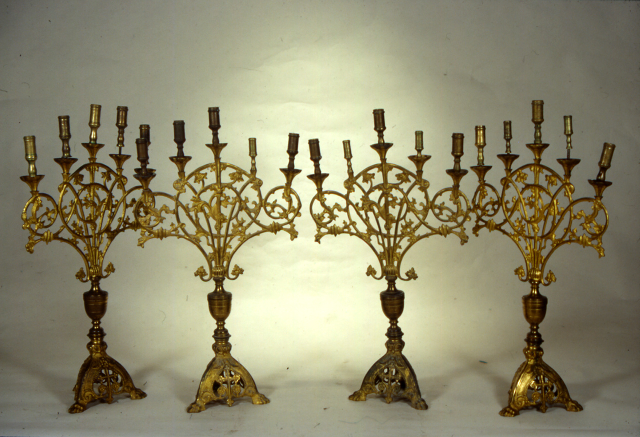 candelabro, serie - produzione Italia centrale (prima metà sec. XX)
