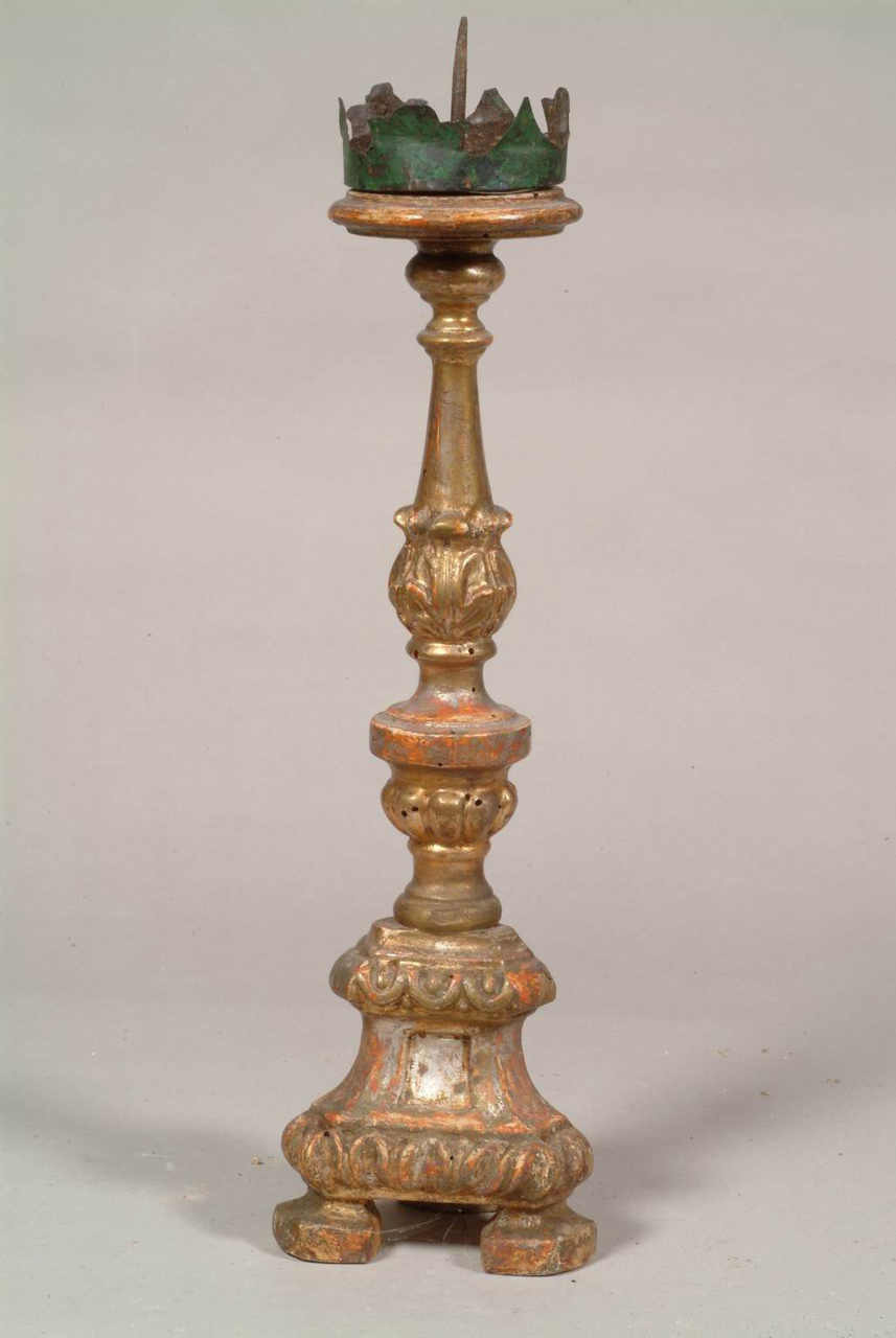 candeliere, elemento d'insieme - bottega marchigiana (sec. XVII)