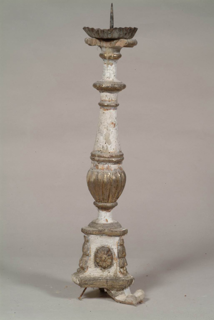 candeliere, elemento d'insieme - bottega marchigiana (sec. XVII)