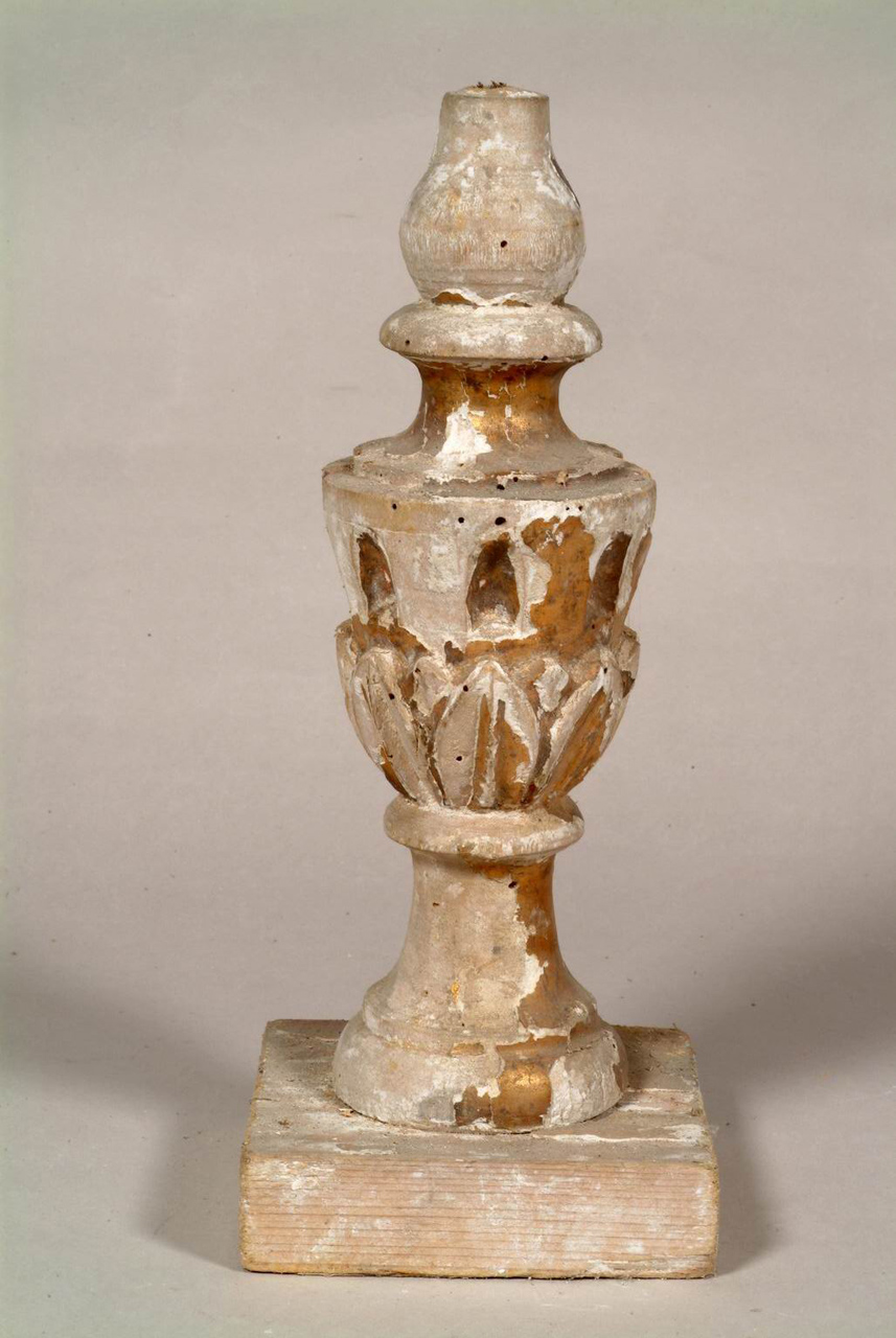 vaso d'altare con composizione floreale - bottega marchigiana (sec. XIX)