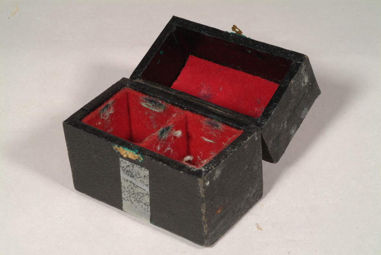 cofanetto, elemento d'insieme - ambito marchigiano (prima metà sec. XX)