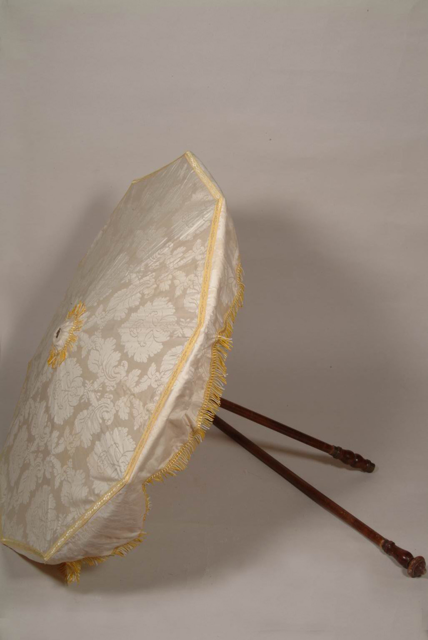 ombrellino processionale - manifattura marchigiana (primo quarto sec. XX)