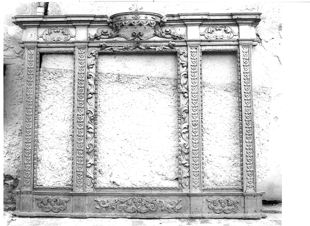 cornice - bottega marchigiana (fine/inizio secc. XVI/ XVII)