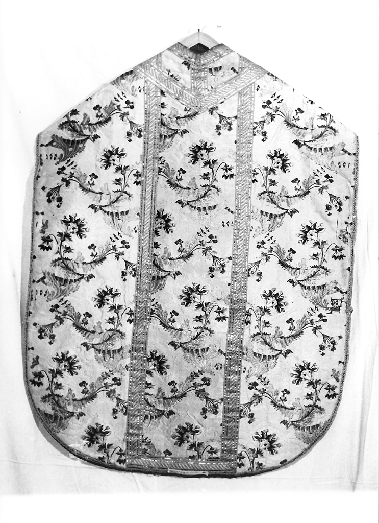 pianeta, elemento d'insieme - manifattura marchigiana (seconda metà sec. XIX)