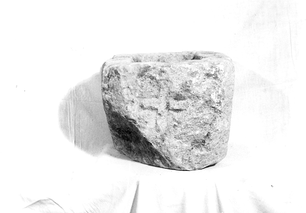 vaschetta - bottega italiana (fine/inizio secc. IX/ X)