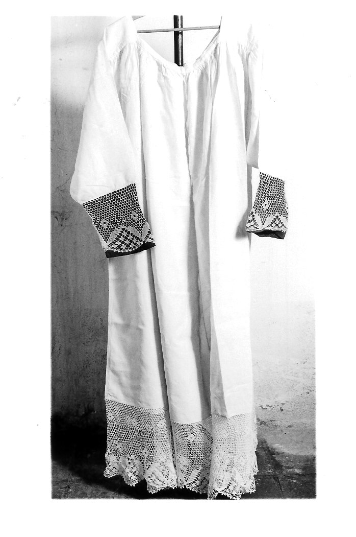 camice - bottega marchigiana (prima metà sec. XX)