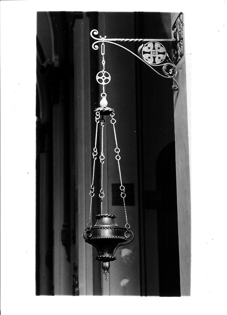 lampada pensile - bottega marchigiana (secondo quarto sec. XX)