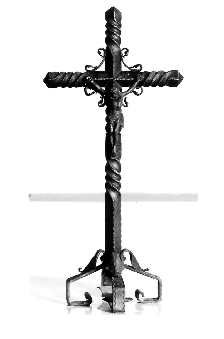 croce d'altare - bottega marchigiana (secondo quarto sec. XX)