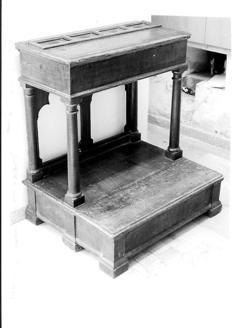 inginocchiatoio - bottega marchigiana (prima metà sec. XX)