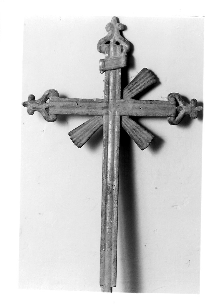 croce d'altare - bottega marchigiana (seconda metà sec. XIX)