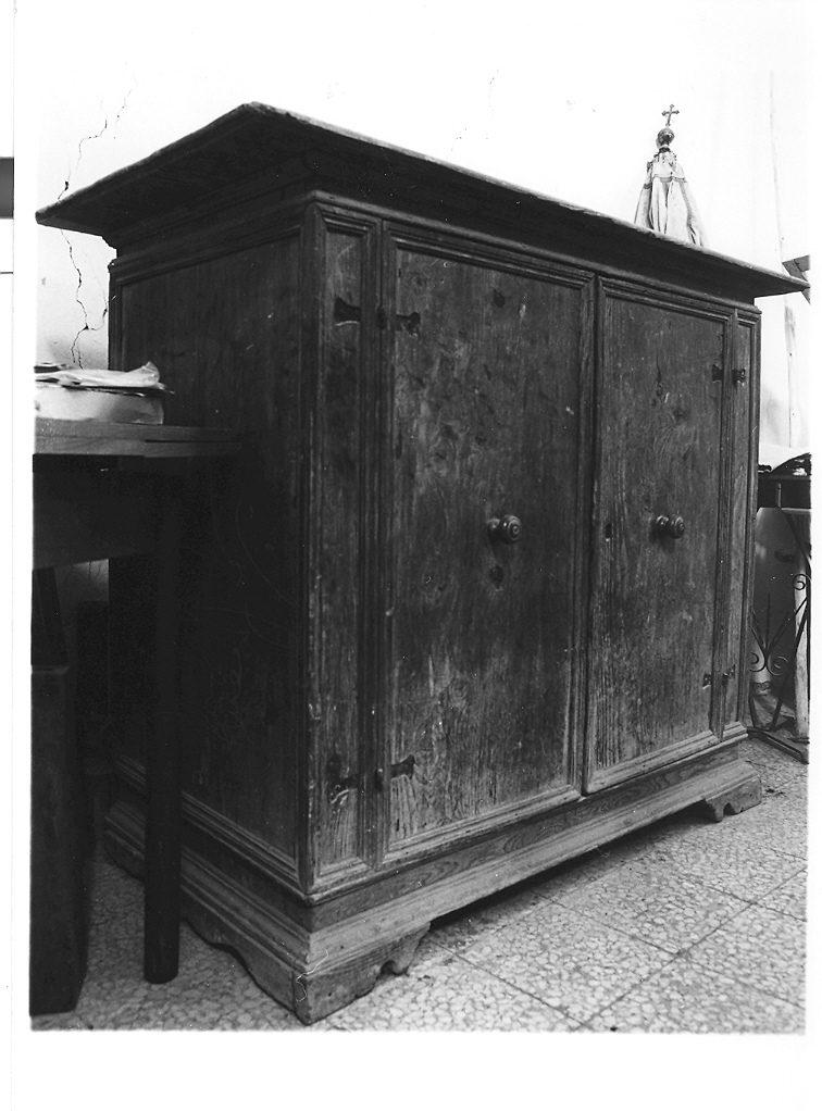 credenza - bottega marchigiana (prima metà sec. XVII)