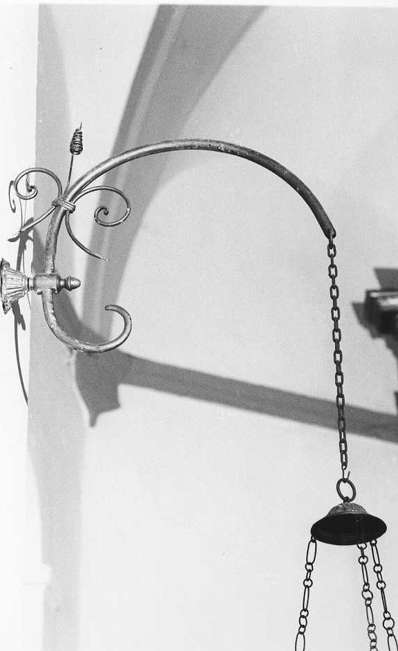 candeliere da parete, coppia - bottega marchigiana (prima metà sec. XX)