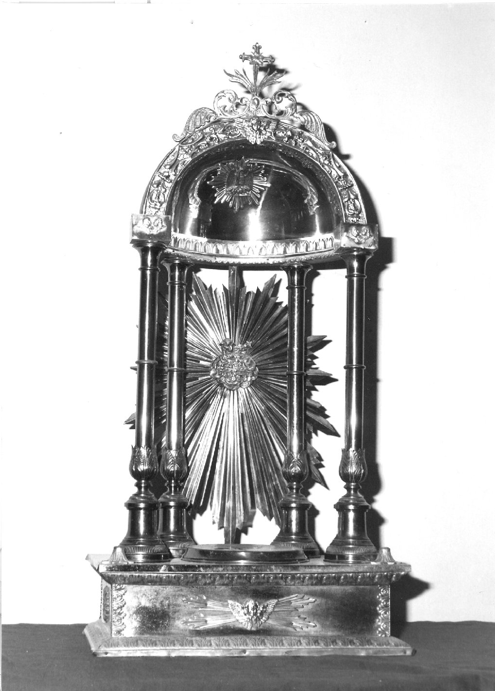 tronetto per esposizione eucaristica - bottega marchigiana (prima metà sec. XX)