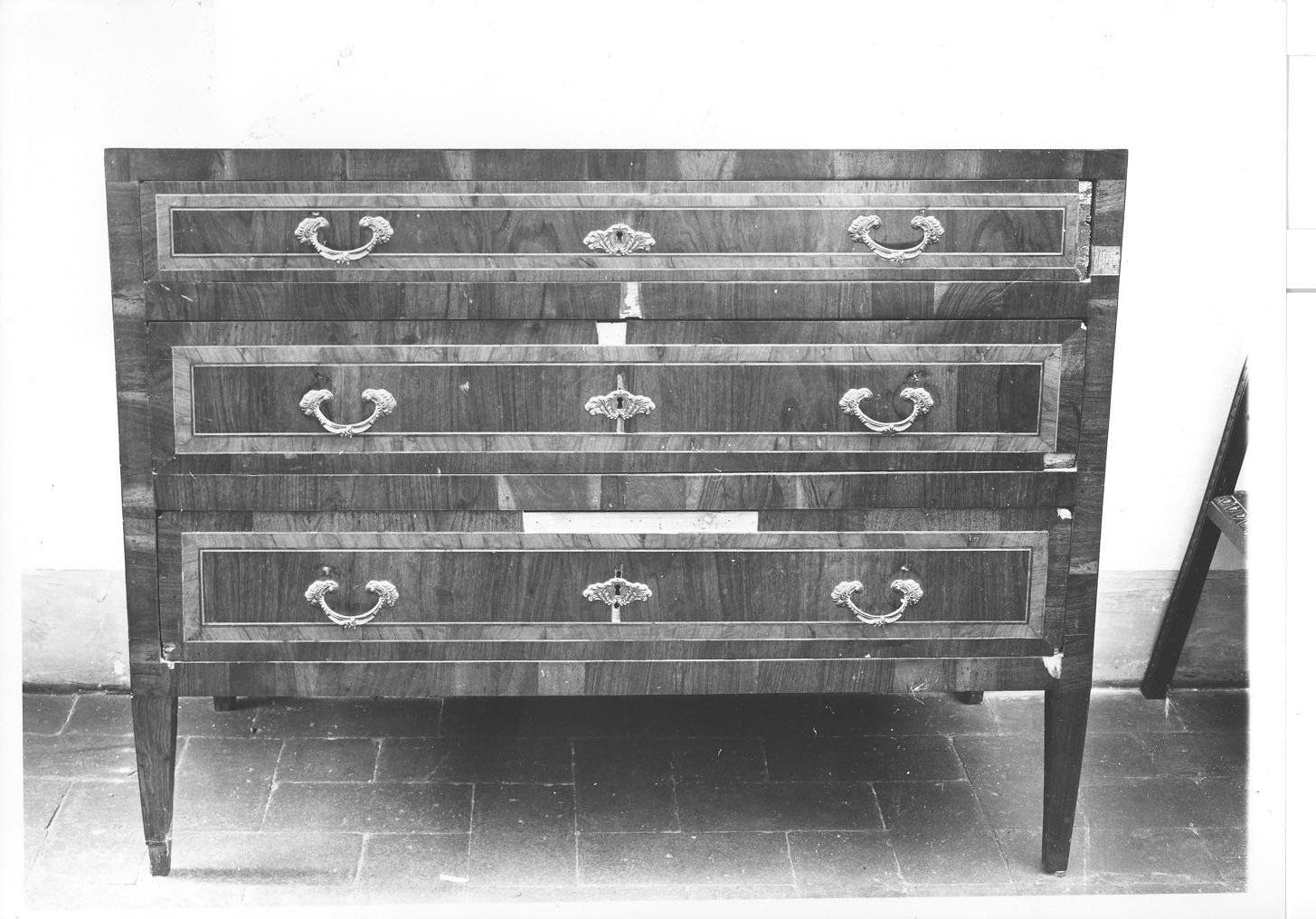 cassettone - bottega italiana (sec. XIX)