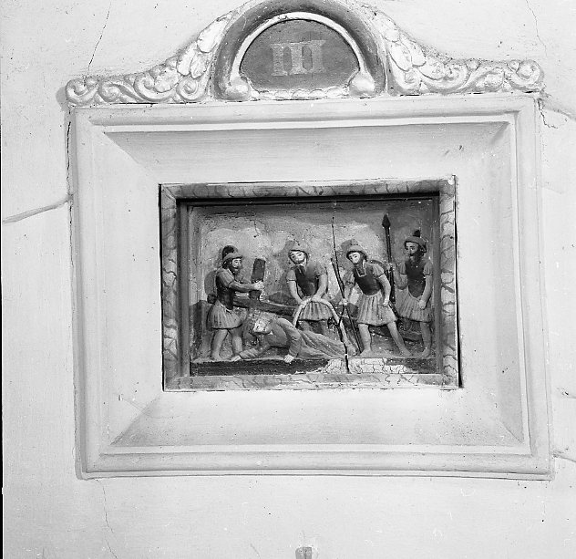 stazione III: Gesù cade sotto la croce la prima volta (Via Crucis, elemento d'insieme) di Bollini Antonio (sec. XIX)