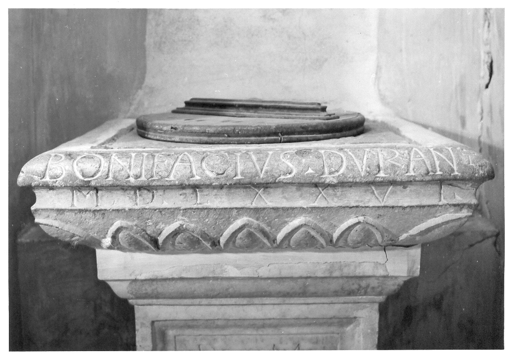 fonte battesimale - a vasca, elemento d'insieme - bottega marchigiana (sec. XVI)