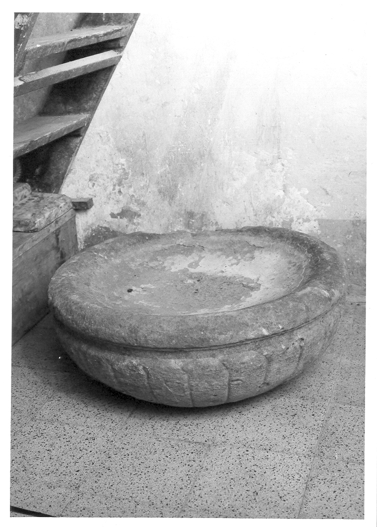 acquasantiera - bottega marchigiana (inizio sec. XX)