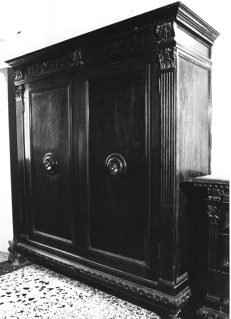 armadio - bottega marchigiano-romagnola (primo quarto sec. XX)