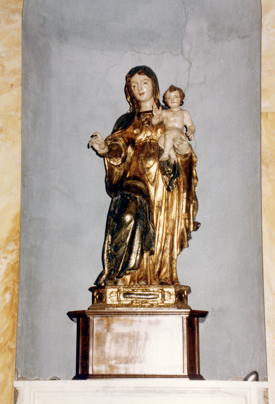 Madonna del Rosario, Madonna con Bambino (statua) di Spazzi Giovanni Battista (bottega) (secc. XVI/ XVII)