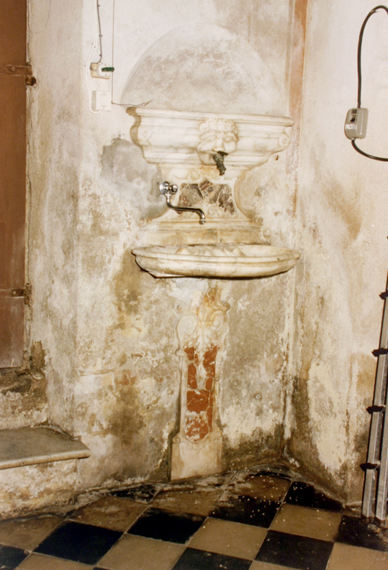 lavabo da sacrestia - bottega sarda (seconda metà sec. XVIII)