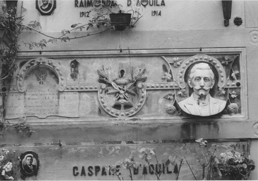 lastra tombale di Troiani Giovan Battista (sec. XX)