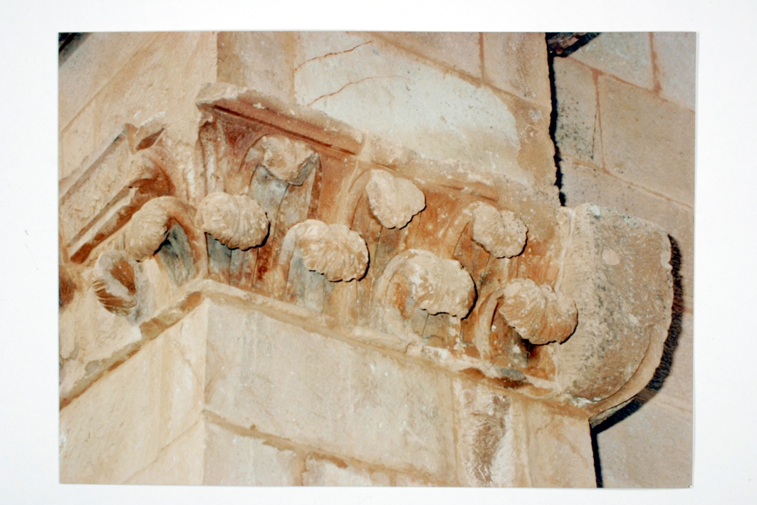 motivo decorativo fitomorfo (capitello) - bottega sarda (sec. XIII)