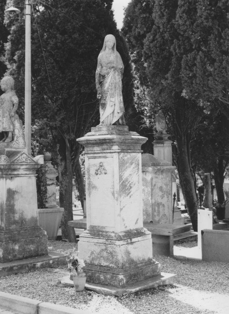 figura femminile (monumento funebre) - bottega sarda (sec. XIX)
