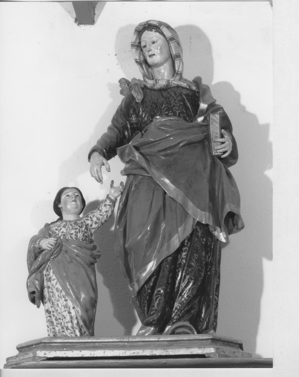 Maria Vergine bambina e Sant'Anna (gruppo scultoreo) di Lonis Giuseppe Antonio (scuola) (seconda metà sec. XVIII)