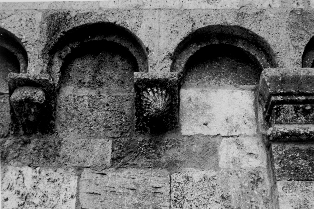 motivo decorativo zoomorfo (mensola architettonica) - bottega franco-toscana (sec. XII)
