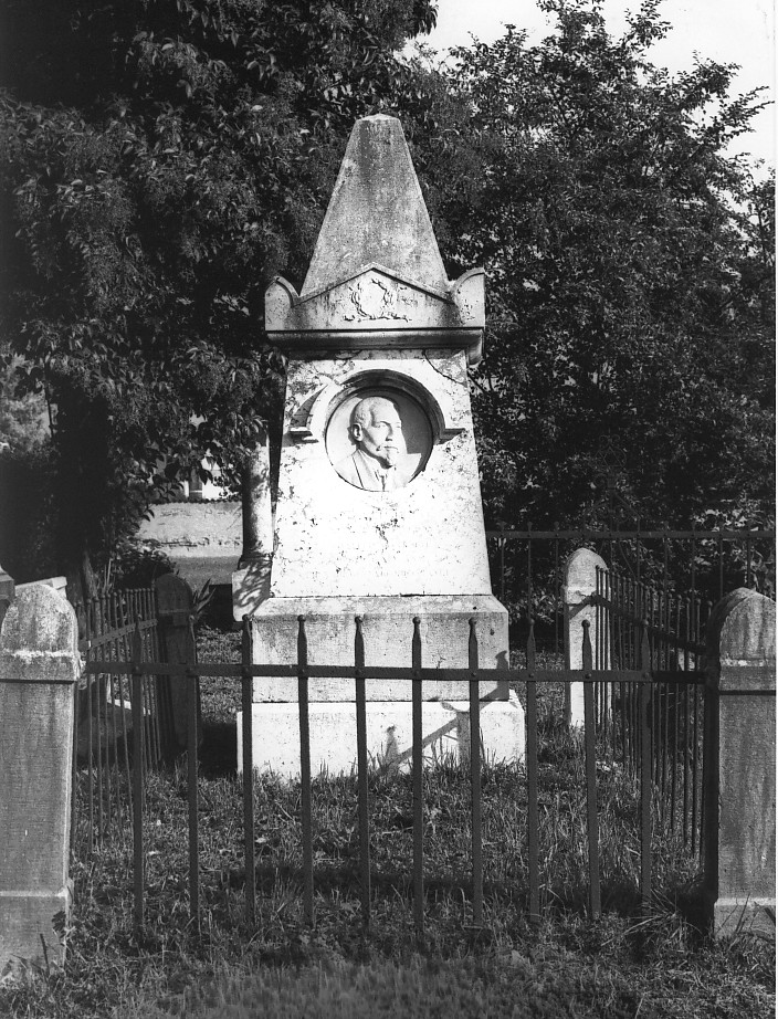 monumento funebre - bottega vicentina (sec. XIX)