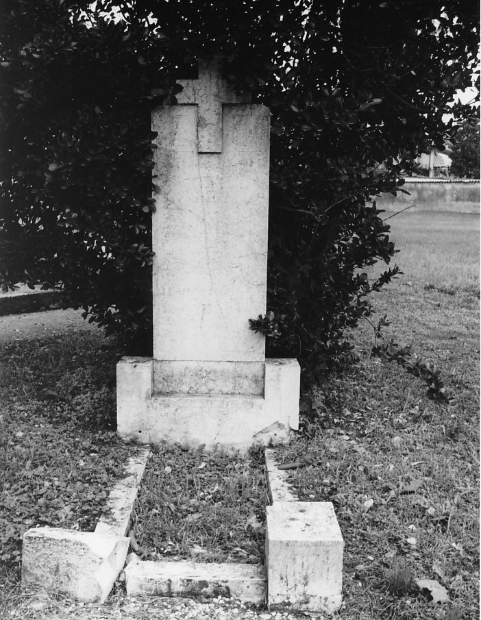 monumento funebre - bottega vicentina (sec. XX)