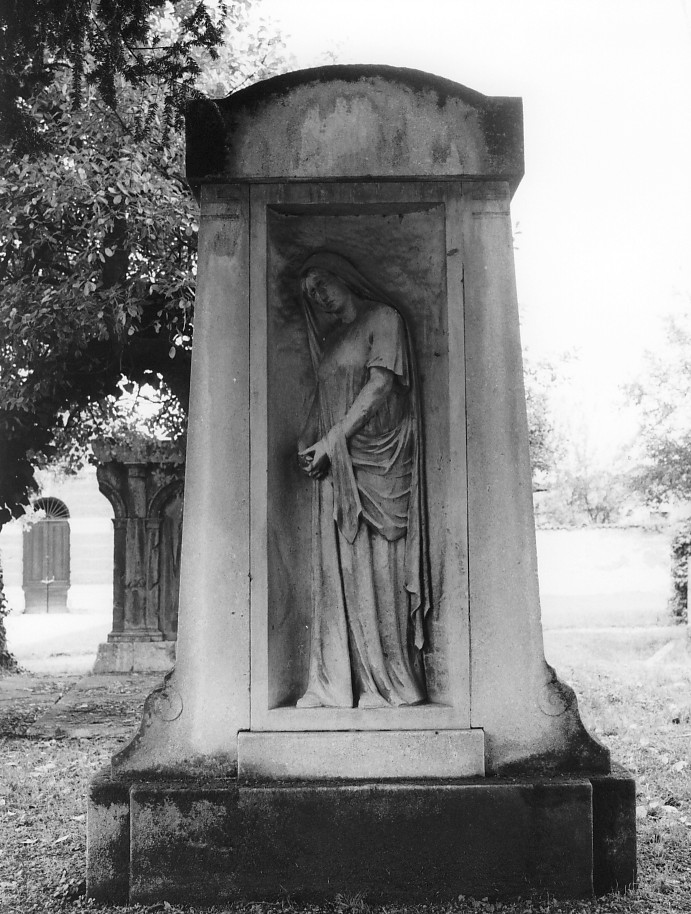 figura femminile (monumento funebre) - bottega vicentina (sec. XX)