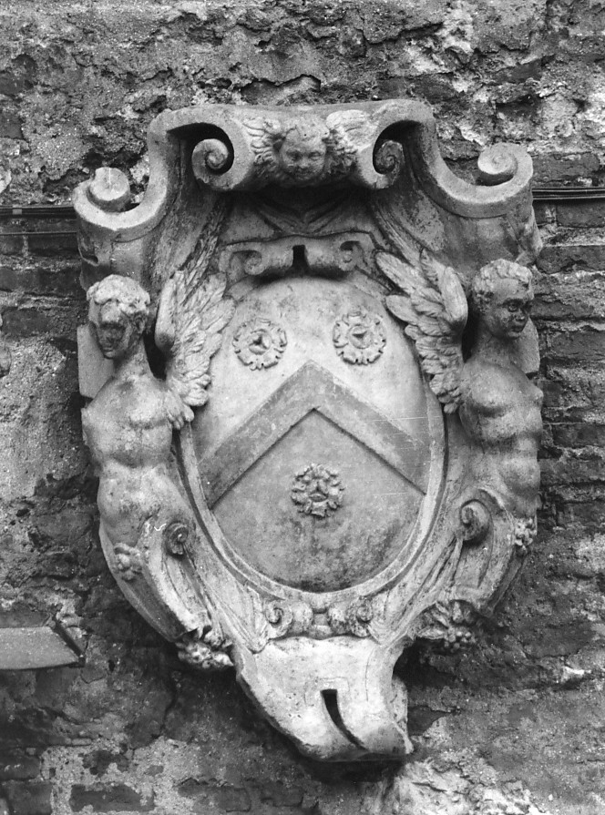 stemma gentilizio (rilievo) - ambito veneto (sec. XVIII)