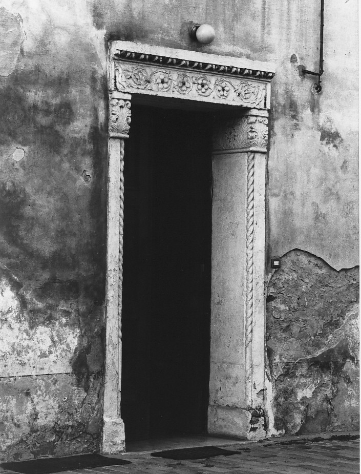 portale - manifattura vicentina (secc. XIV/ XV)