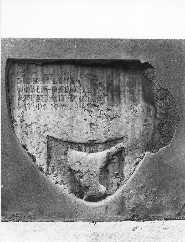 lapide tombale, frammento - ambito vicentino (prima metà sec. XV)