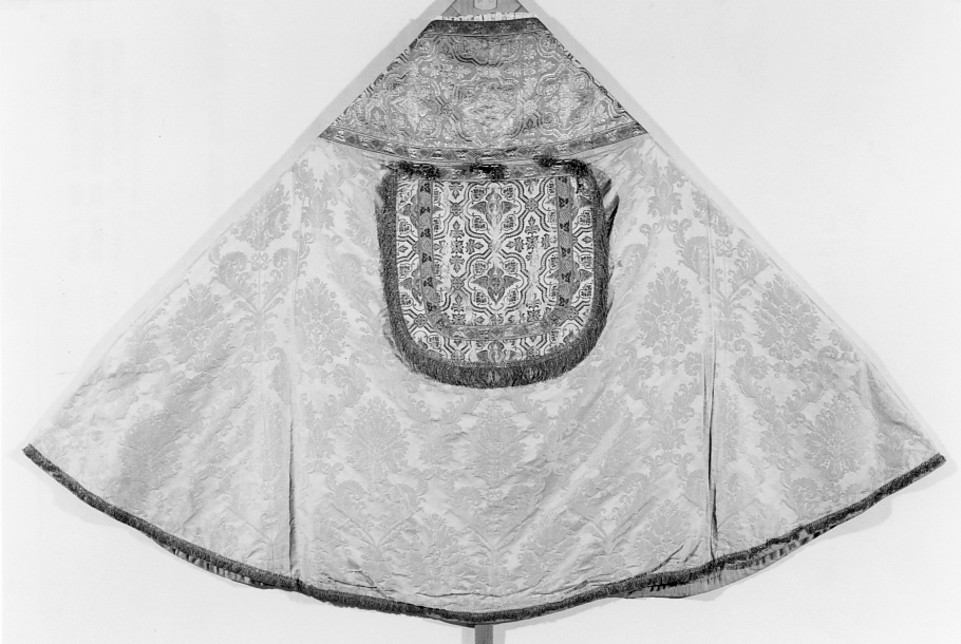 piviale - ambito veneto (ultimo quarto sec. XIX)