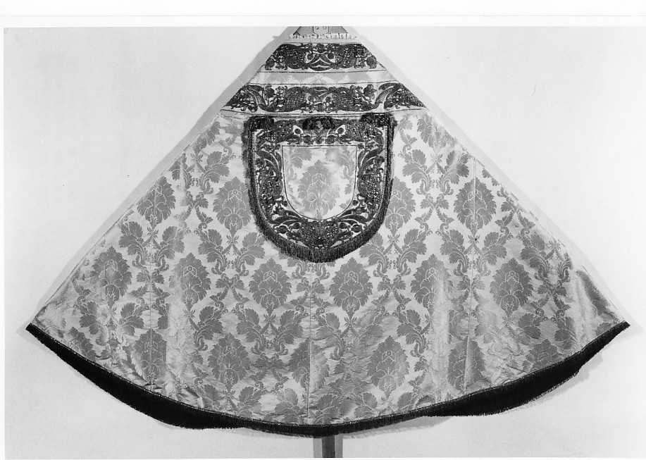 piviale - ambito veneto (sec. XVII, sec. XIX)