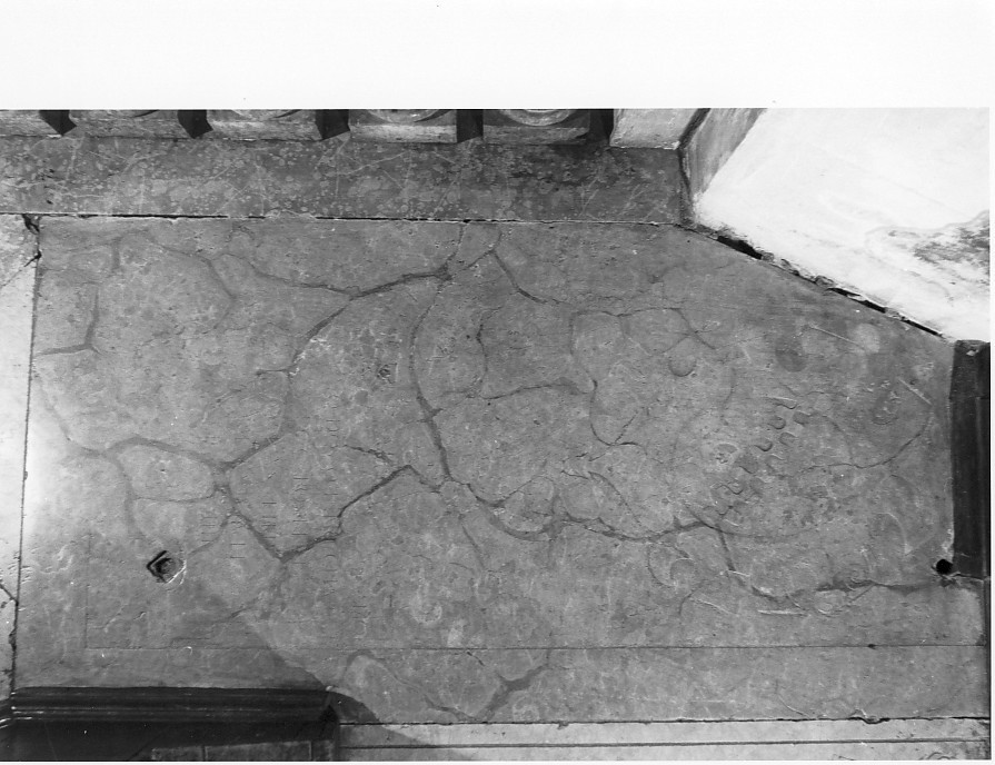 lastra tombale - ambito veronese (prima metà sec. XVII)