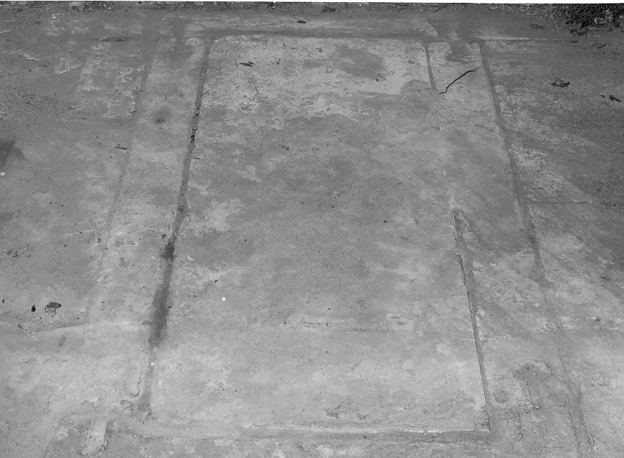 lapide tombale - ambito veronese (sec. XV, sec. XVI)