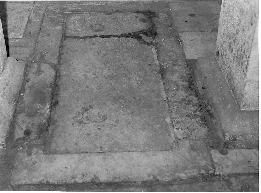 lapide tombale - ambito veronese (sec. XVI)